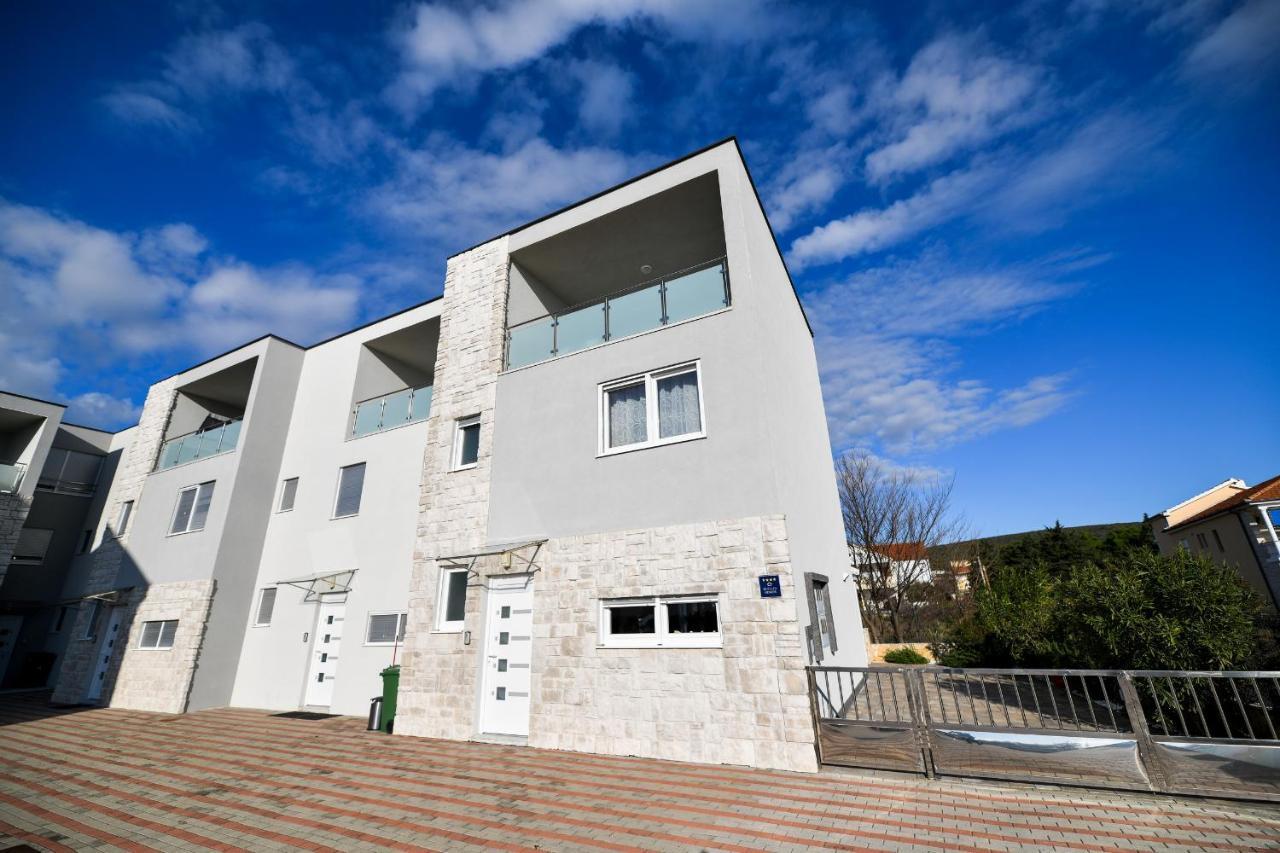 Sukošan Deluxe Triplex Anteaヴィラ エクステリア 写真