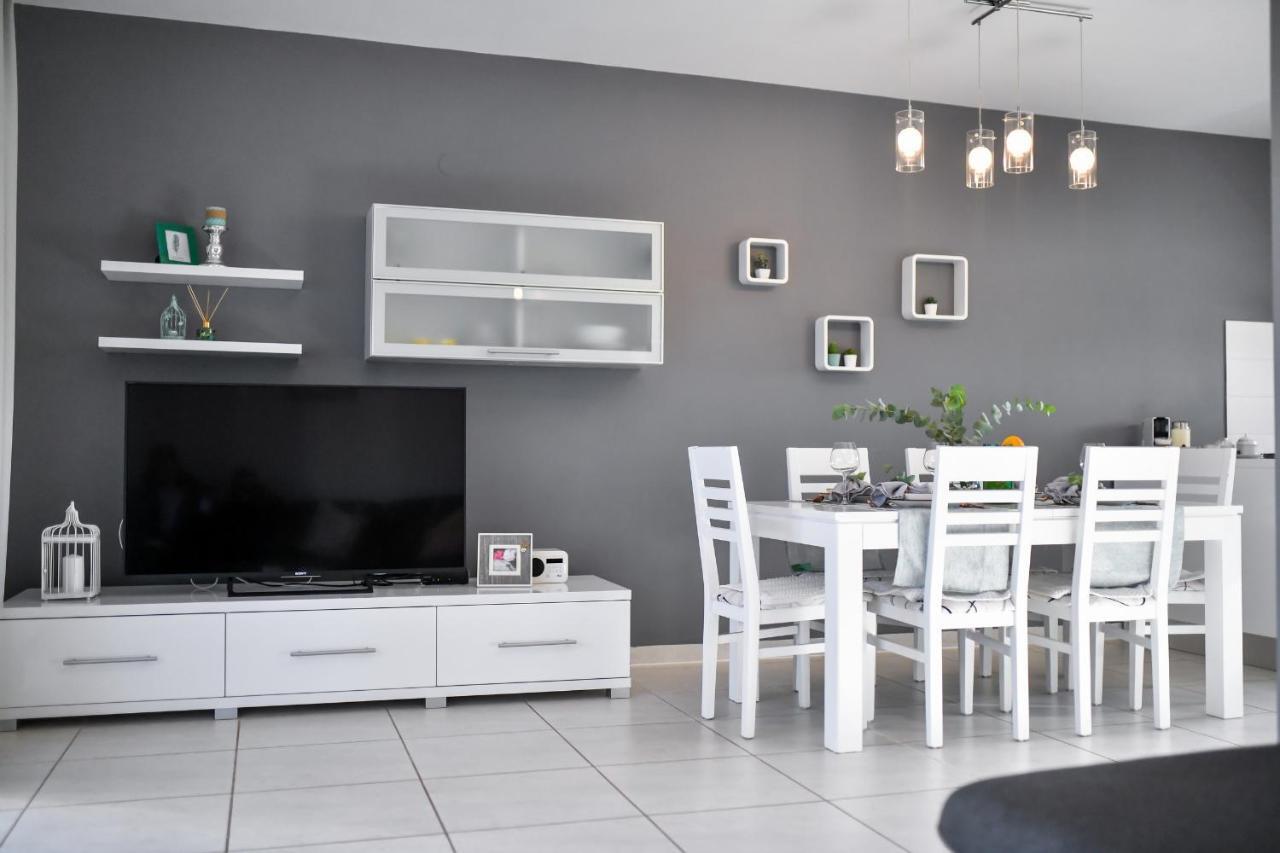 Sukošan Deluxe Triplex Anteaヴィラ エクステリア 写真